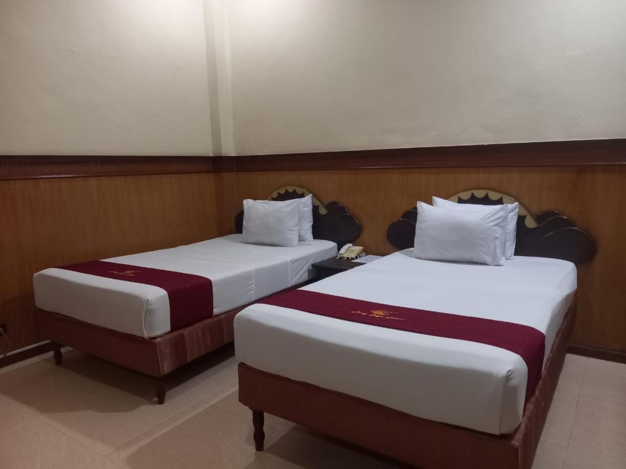 Urbanview Hotel Dedy Jaya Brebes Exterior photo